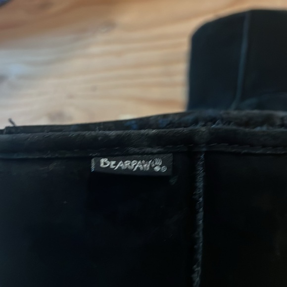 Women’s Bearpaw Boots - Picture 3 of 4